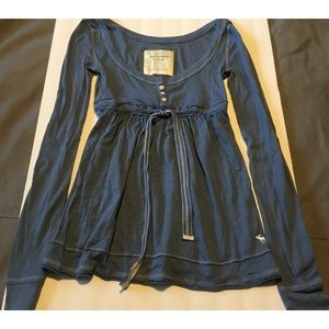 NWT Abercrombie & Fitch Woman’s long sleeve shirt, draw string below bust Size M